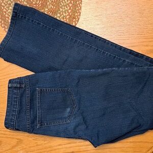 LIZ CLAIBORNE Women's Classic Fit Bootcut Jeans. Size 8 Tall
